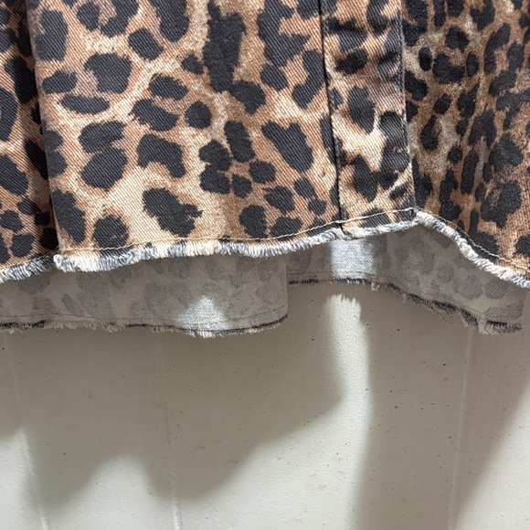 Fantastic Fawn Leopard Print Jean Jacket - Picture 3 of 4